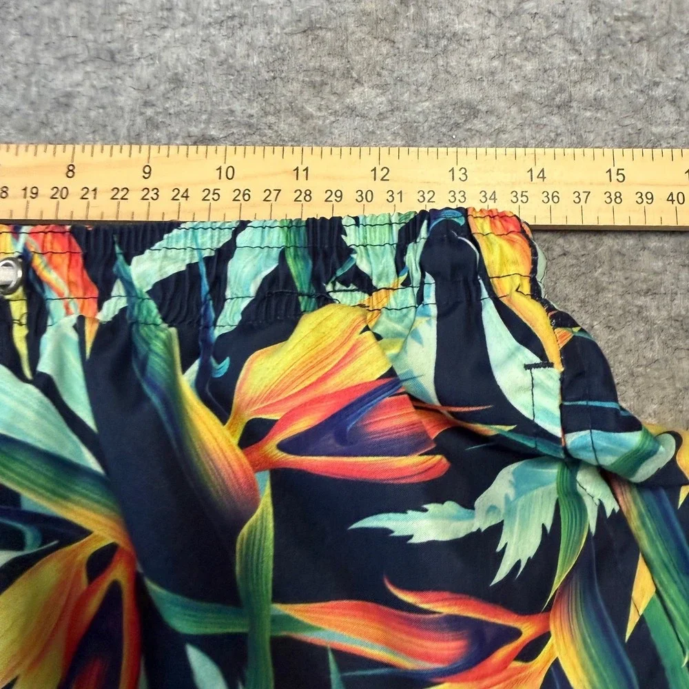 Trunks Surf & Swim Co Mens Medium Swim Trunks Navy Tropical Bird of Paradise